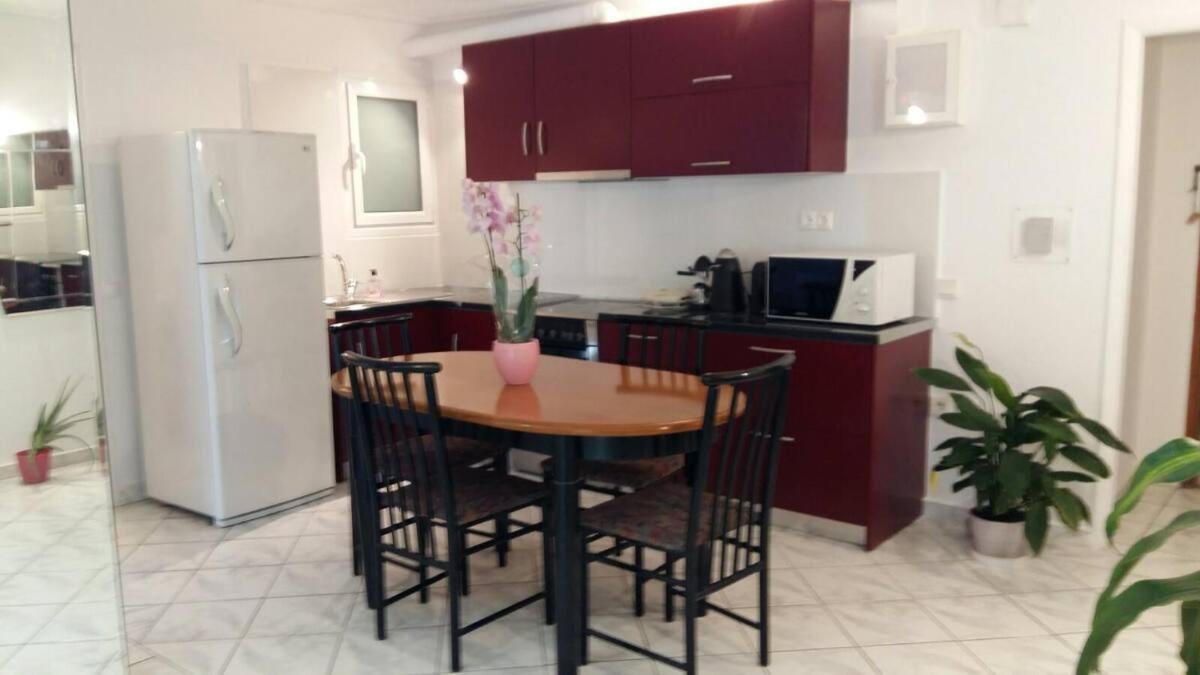 Flor De Mayo,Apt In Alimos Near The Sea 雅典 外观 照片